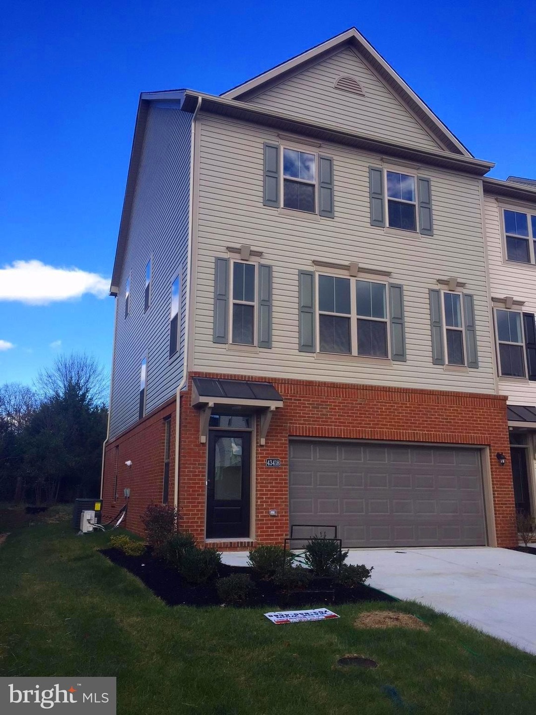 43418 Robey Square, Ashburn, VA 20148 - photo 1