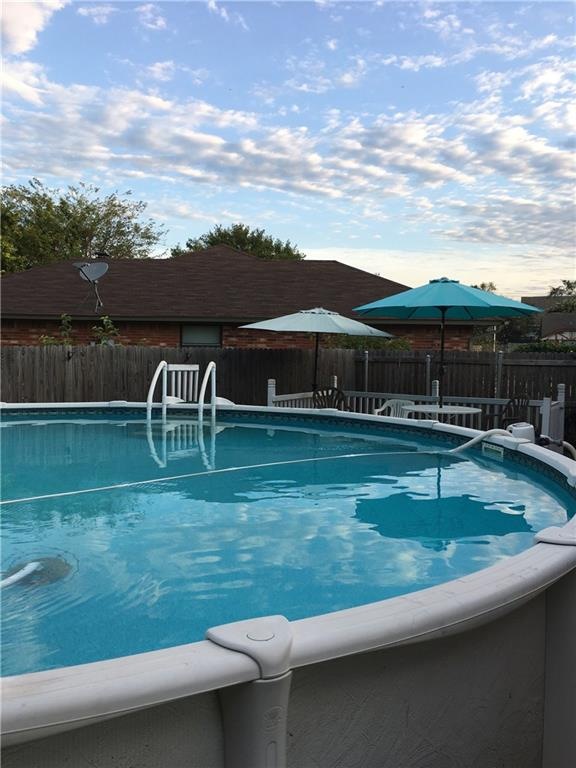 824 NE 20th St, Moore, OK 73160 - photo 1