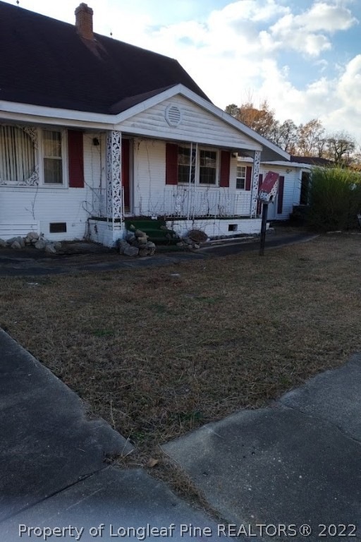 705 Bullard St, Roseboro, NC 28382