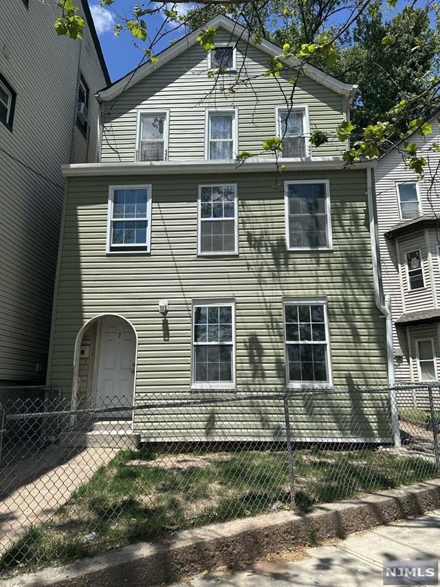 7 Circle Ave unit 1, Paterson, NJ 07522 - photo 1