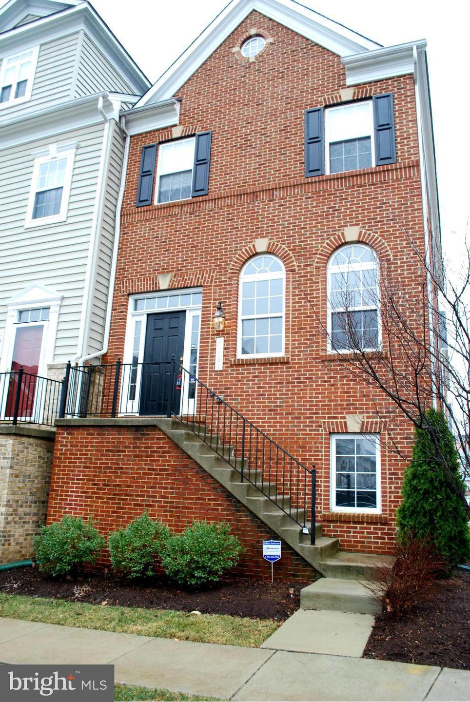 8001 Homefield Dr, Hyattsville, MD 20785 - photo 1