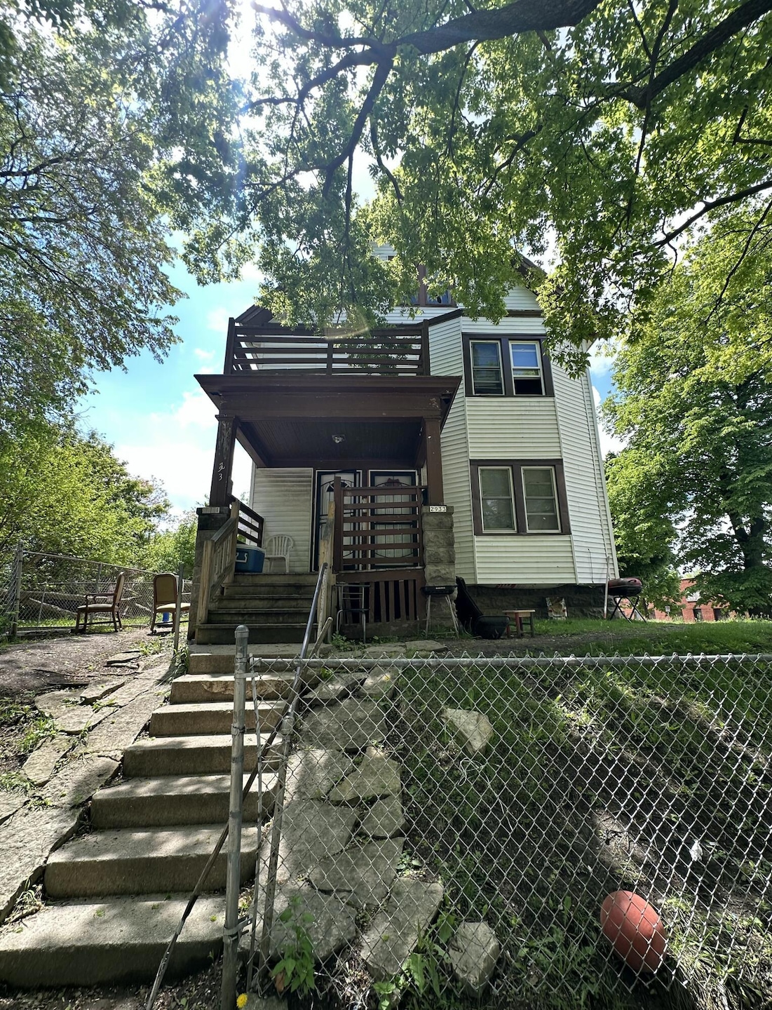 2931-2933 W Chambers