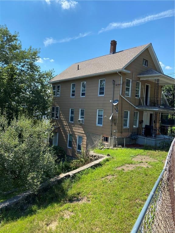 36 Ash St, Waterbury, CT 06704 - photo 1