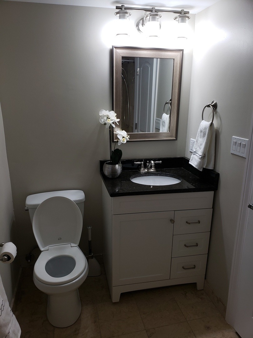 2640 W Granville Ave unit 1E, Chicago, IL 60659 - photo 1