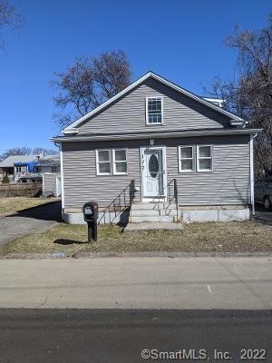 172 Roosevelt Ave, Stratford, CT 06615 - photo 1