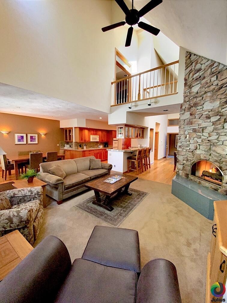 Th#20 - Living Room