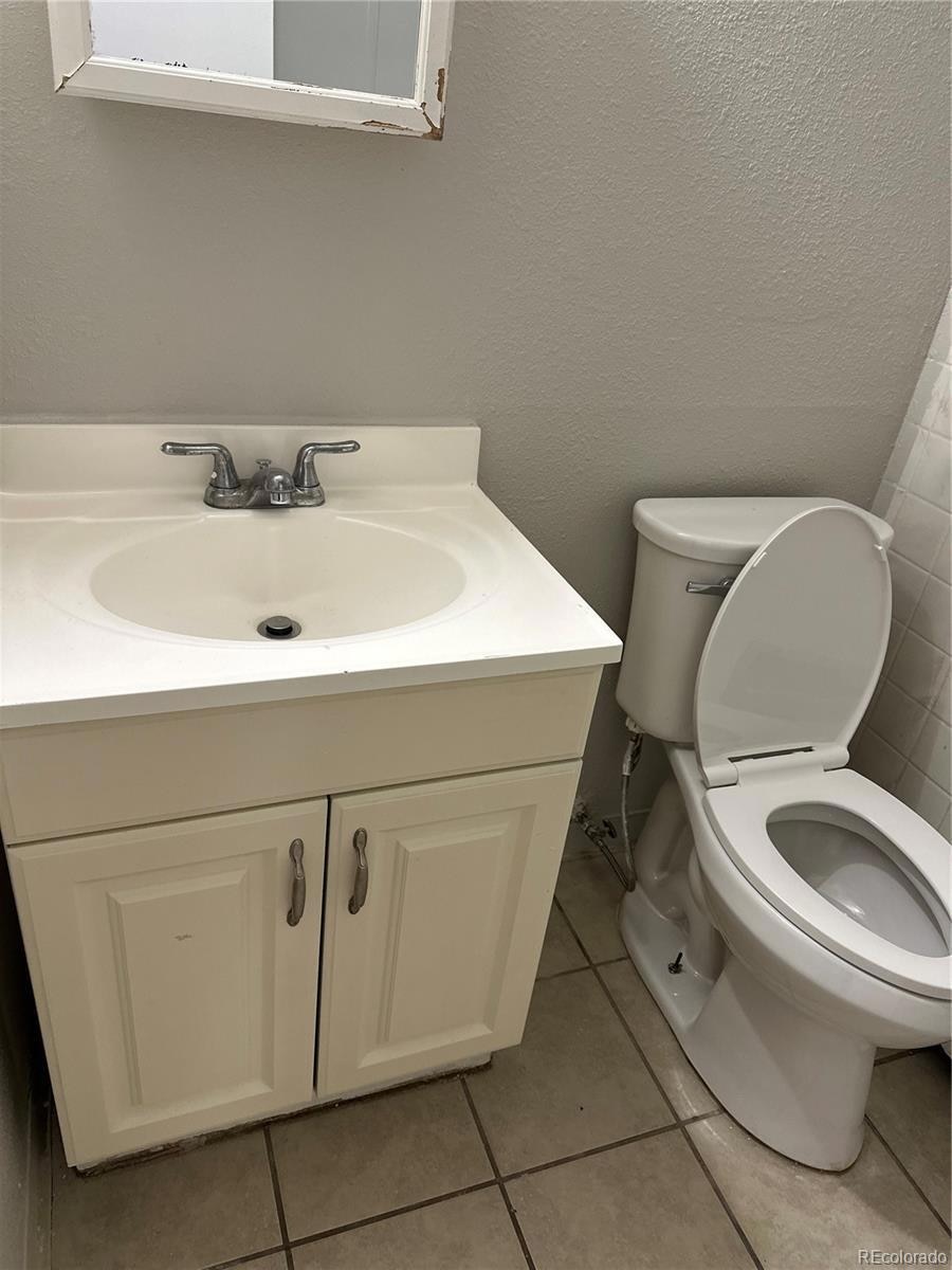 1578 Macon St unit 104, Aurora, CO 80010 - photo 1