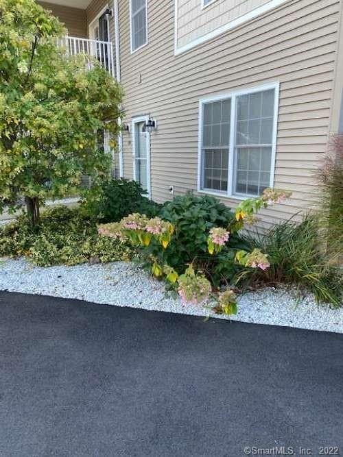 112 Fieldstone Ln unit 112, Plymouth, CT 06782 - photo 1