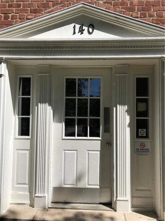 140 Ravine Ave unit 2-A, Yonkers, NY 10701 - photo 1