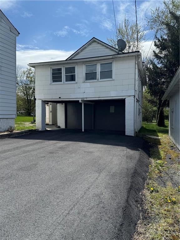 312 Oak St unit Rear Unit, Walnutport, PA 18088 - photo 1