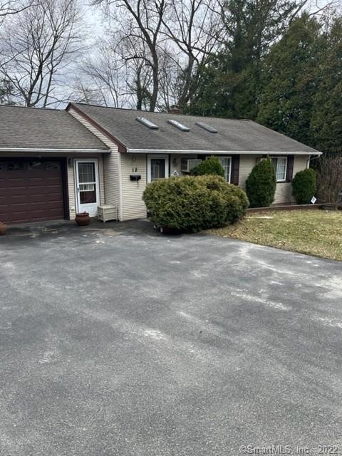 18 Beth Ln, Waterbury, CT 06705 - photo 1