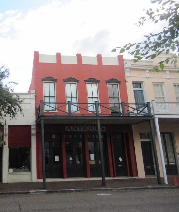 610 Franklin St, Natchez, MS 39120 - photo 1