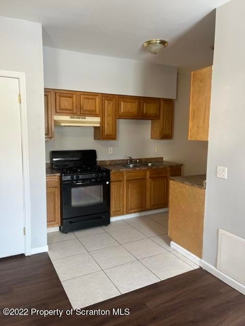 108 E Market Apt 5 St, Scranton, PA 18508 - photo 1