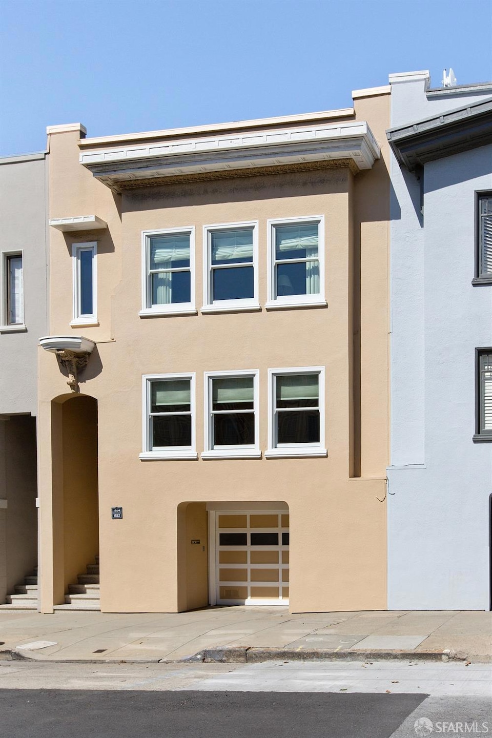 Sold $2,704,500 • Co-Listing Agent