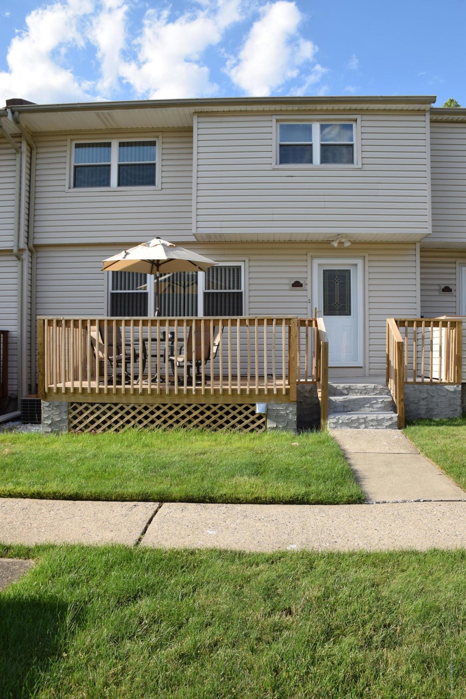 499-2 Willow Rd E, Staten Island, NY 10314 - photo 1