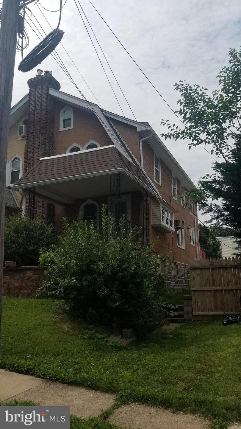 4033 Lasher Rd, Drexel Hill, PA 19026 - photo 1