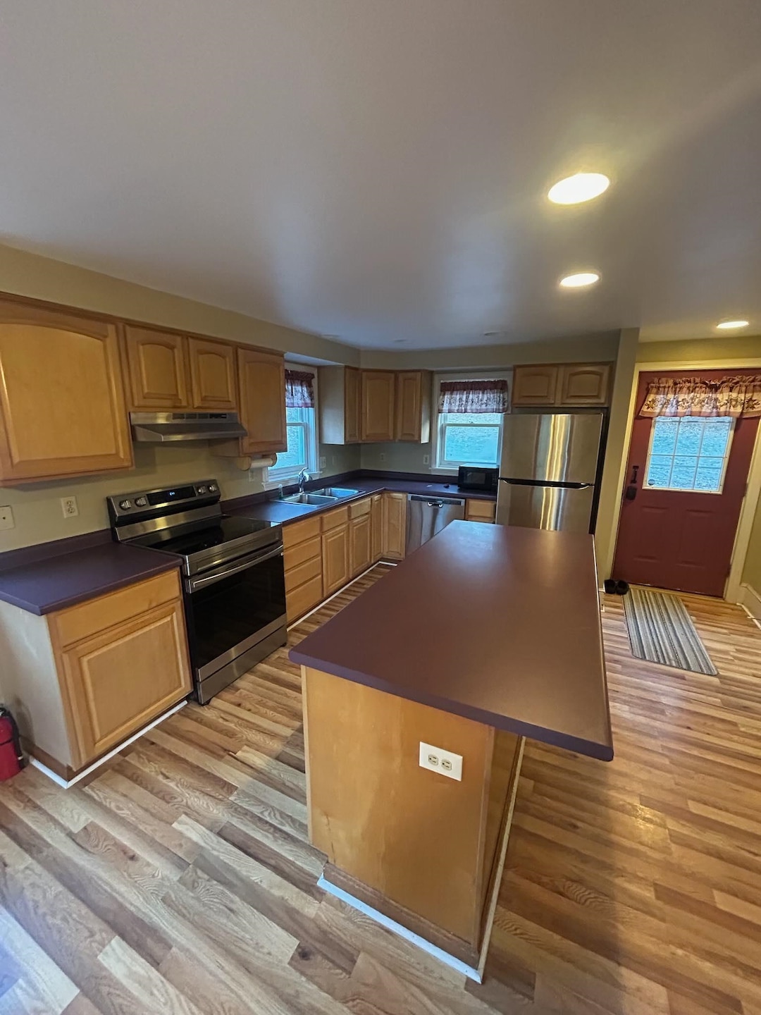 71 Winnipesaukee St, Franklin, NH 03235 - photo 1
