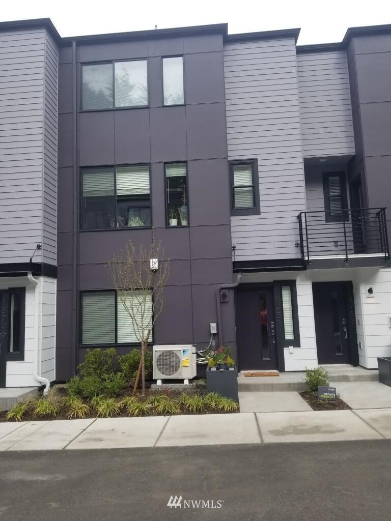 18751 76th Ave W, Lynnwood, WA 98037 - photo 1