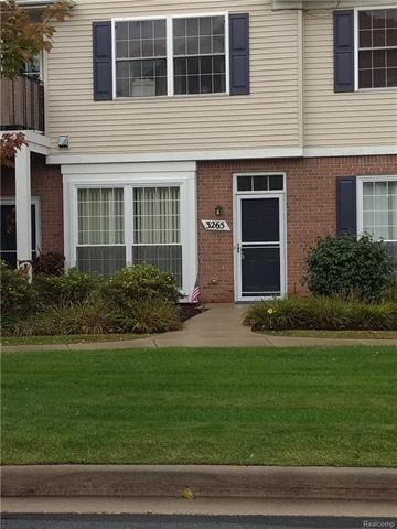 front 3265 kneeland.jpg