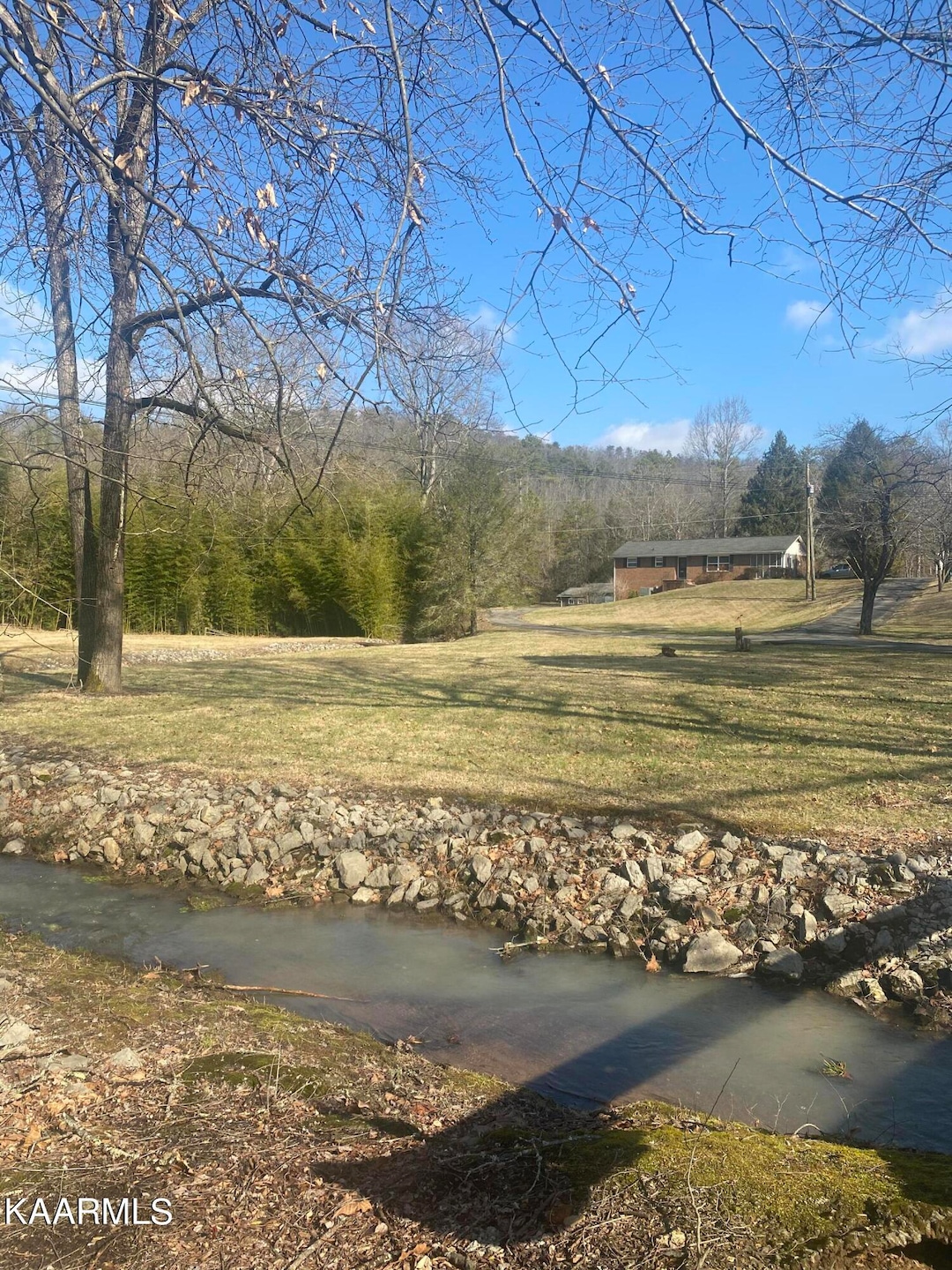 94EDF72F-EAEE-40FE-AD44-C5F23A2C2180