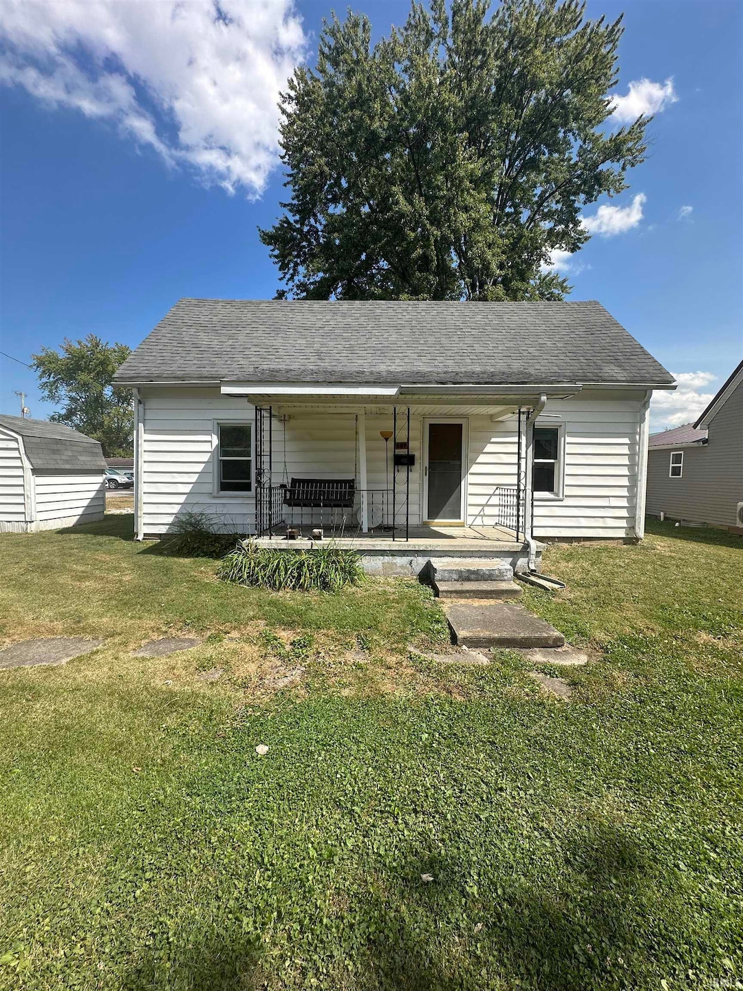 689 4th St NW, Linton, IN 47441 - photo 1