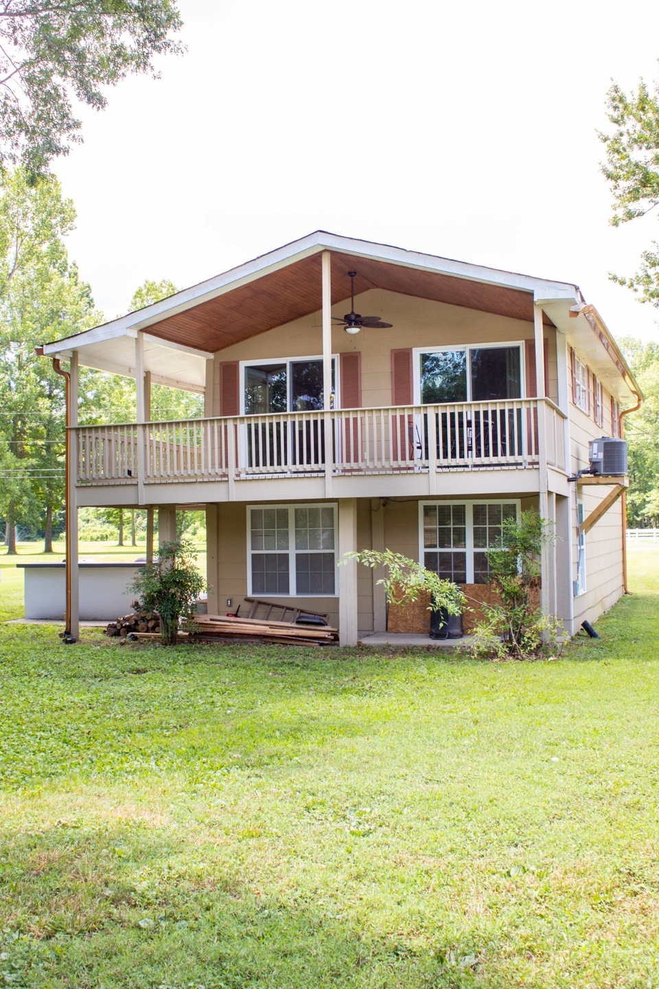 1541 Matlock Dr, Chapmansboro, TN 37035 - photo 1