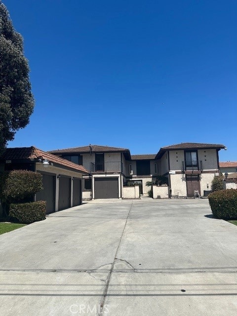 Sold $1,375,000 • Co-Listing Agent