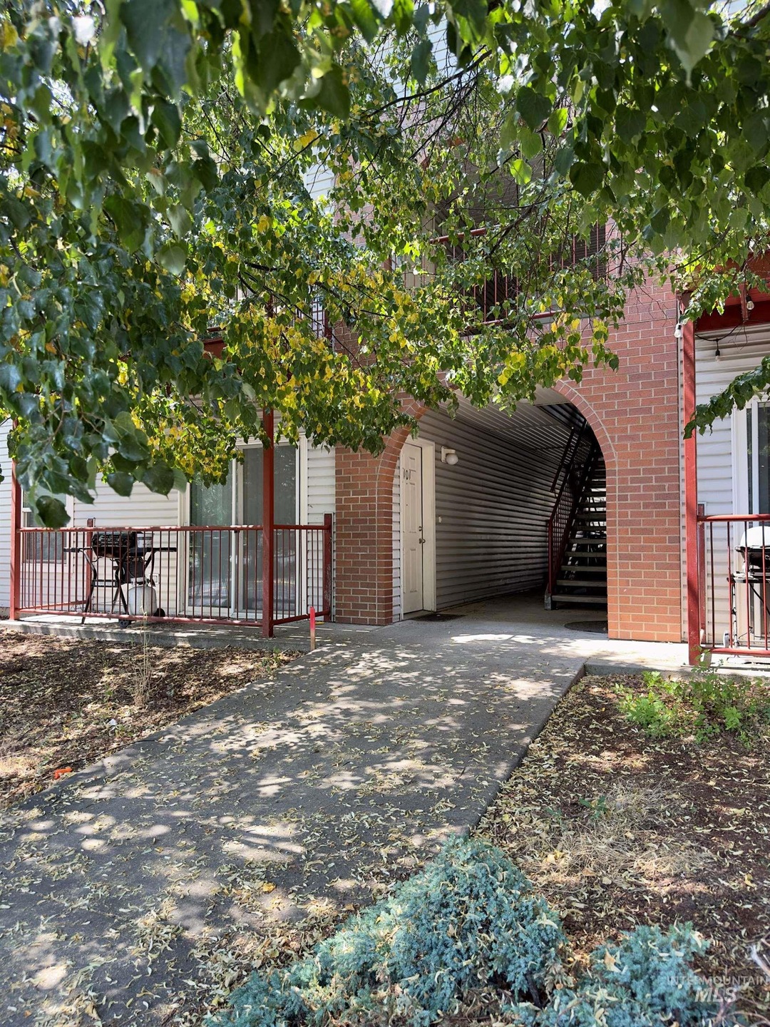 223 Baker St, Moscow, ID 83843 - photo 1