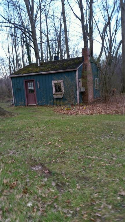 8639 Usher Rd, Olmsted Falls, OH 44138 - photo 1