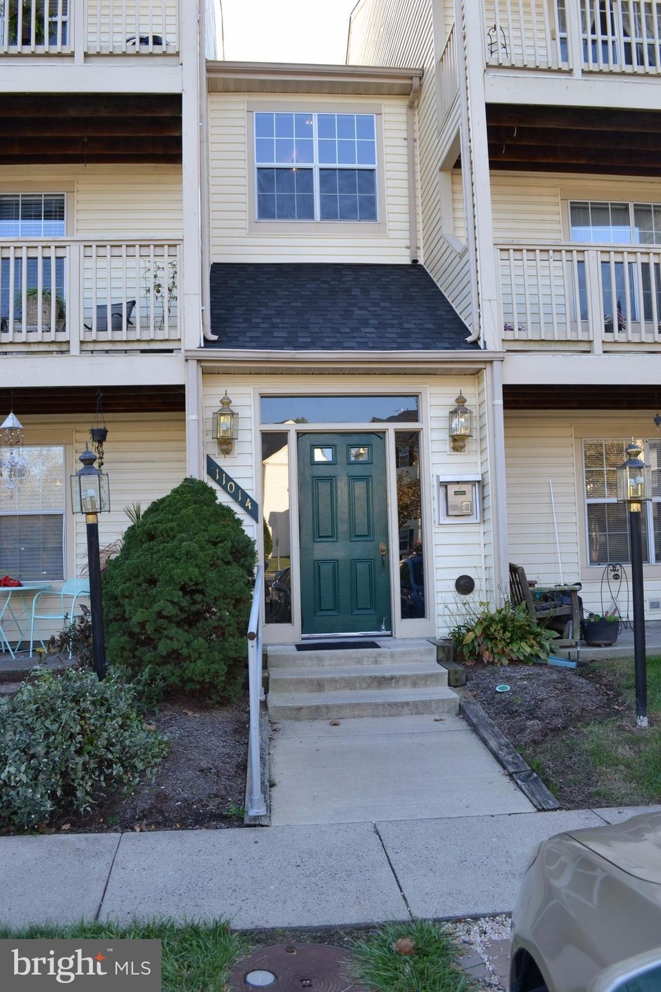 11014 Koman Cir unit 202, Manassas, VA 20109 - photo 1