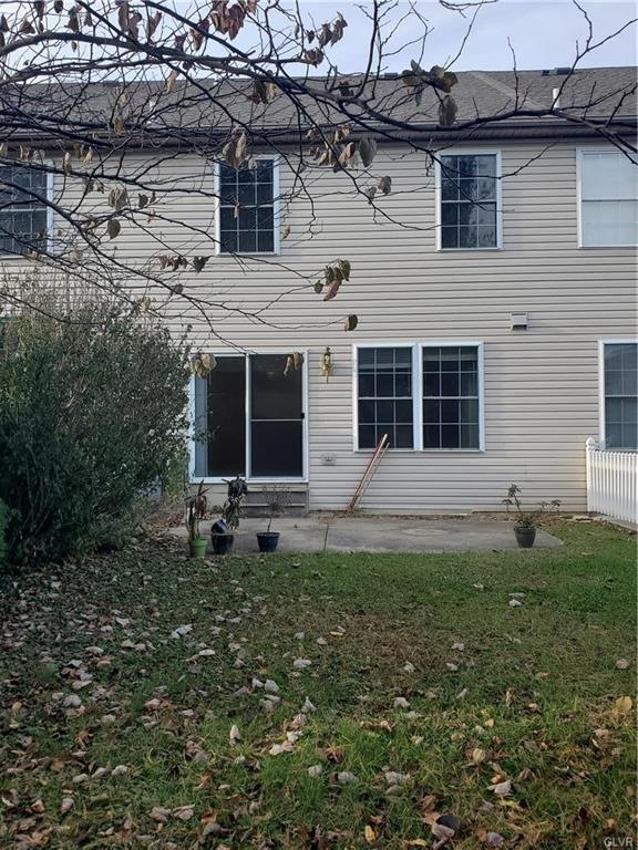 1810 Pinewind Dr, Alburtis, PA 18011 - photo 1