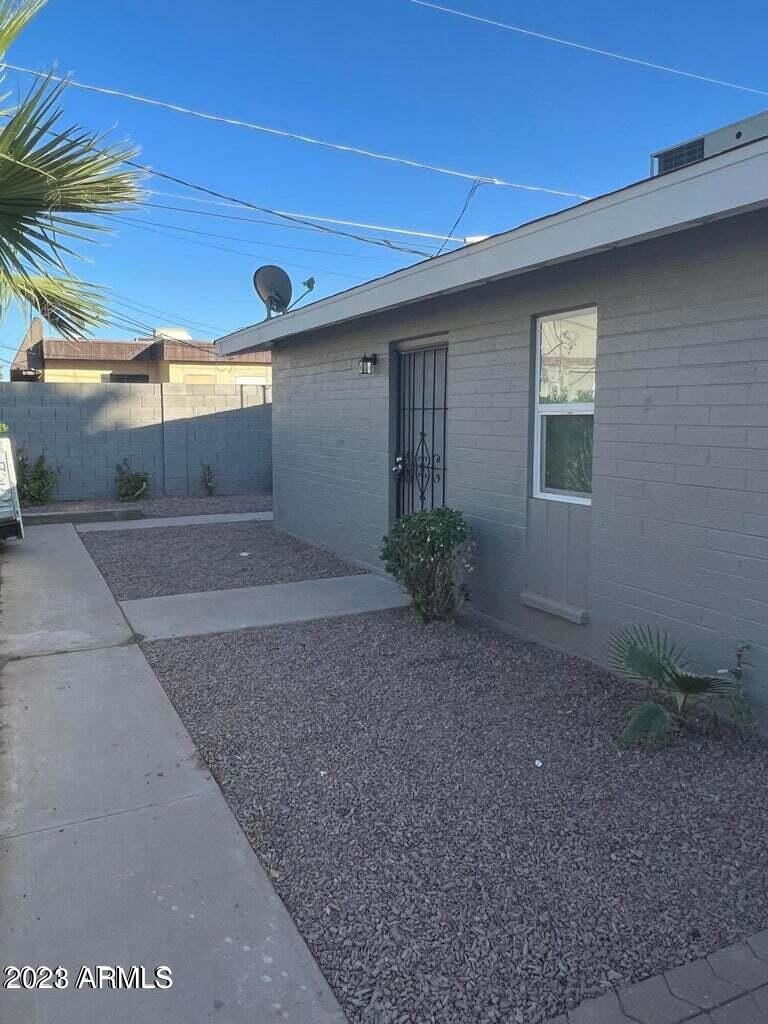 237 S Allen, Mesa, AZ 85204 - photo 1