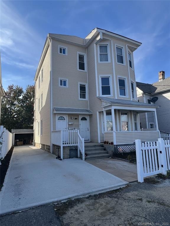 115 Ash St unit 2, Bridgeport, CT 06605 - photo 1