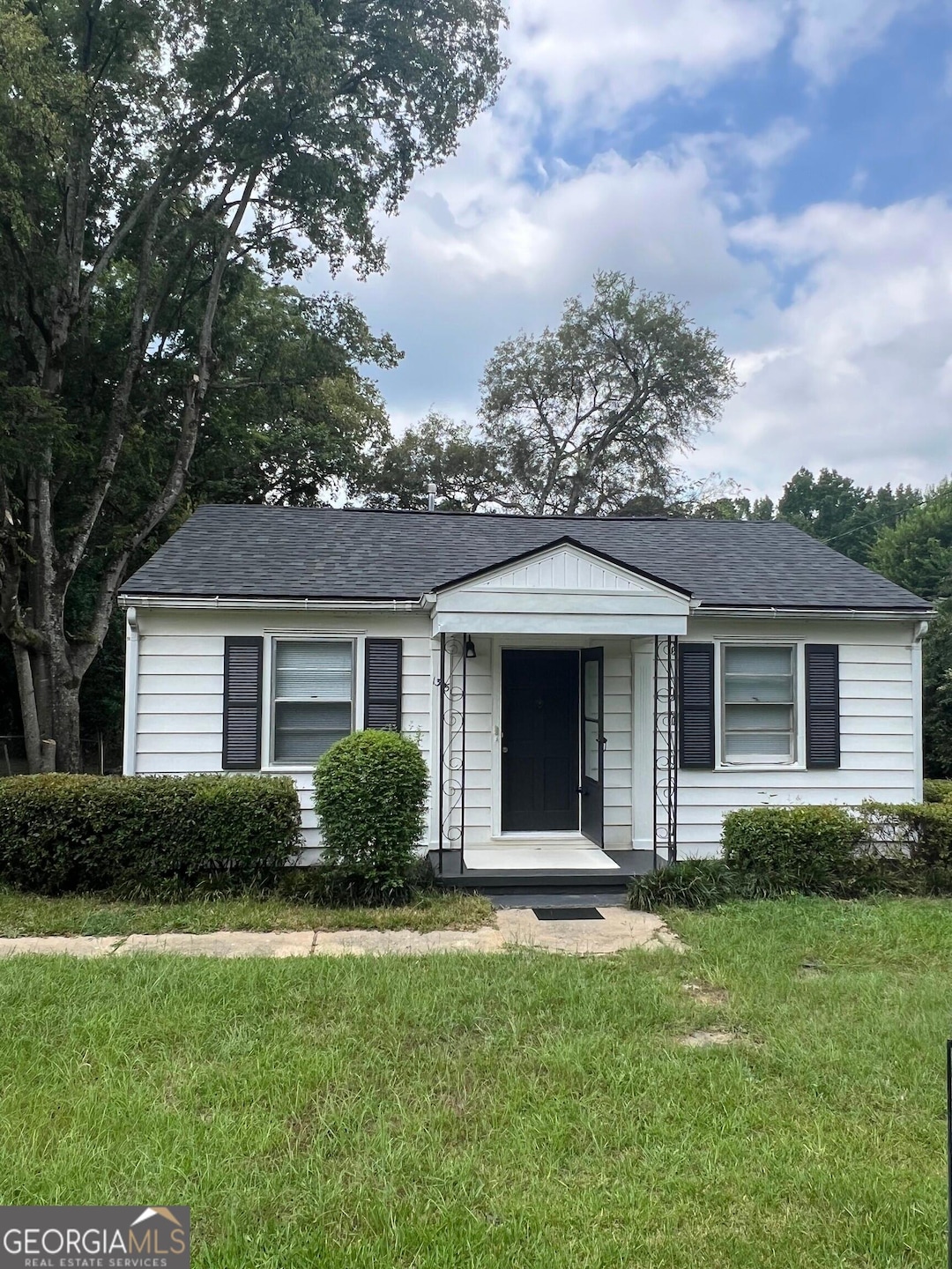 1325 Triple Hill Dr, Macon, GA 31206 - photo 1