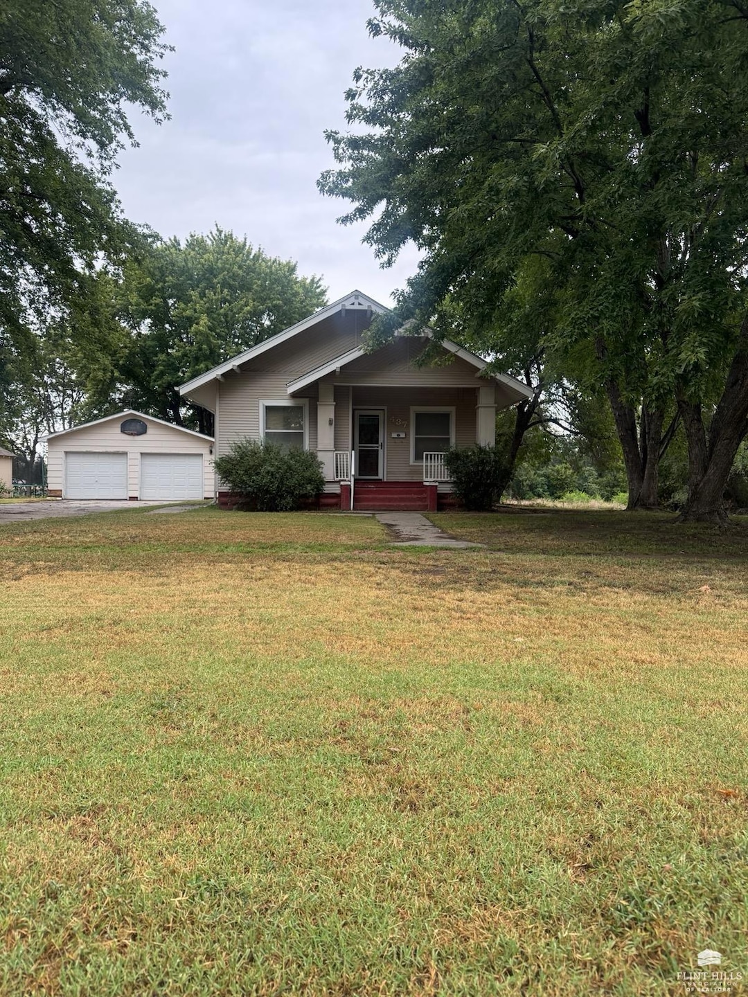 437 E 5th St, Concordia, KS 66901 - photo 1