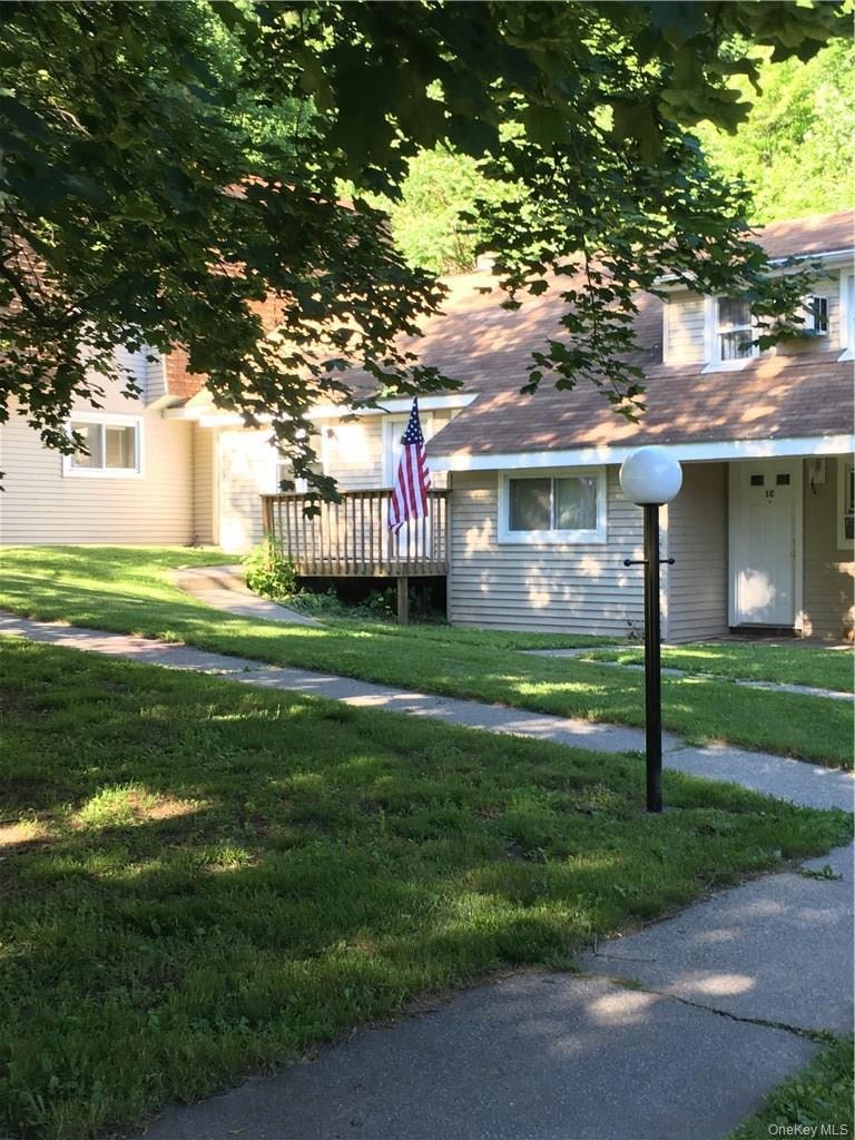 For Rent $1,295/month