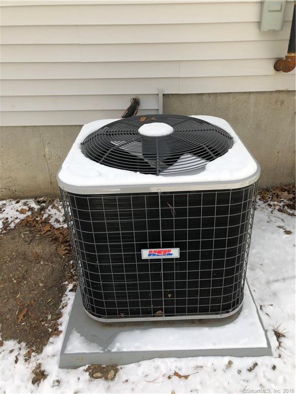 5 Warbler Way, Gales Ferry, CT 06335 - photo 1