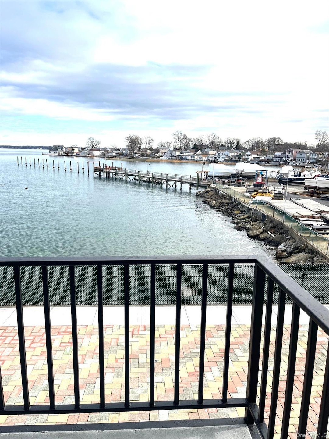 520 Ellsworth Ave unit 2B, Bronx, NY 10465 - photo 1