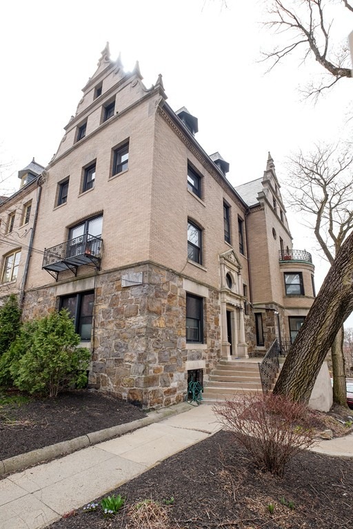 344 Tappan St unit 1, Brookline, MA 02445 - photo 1