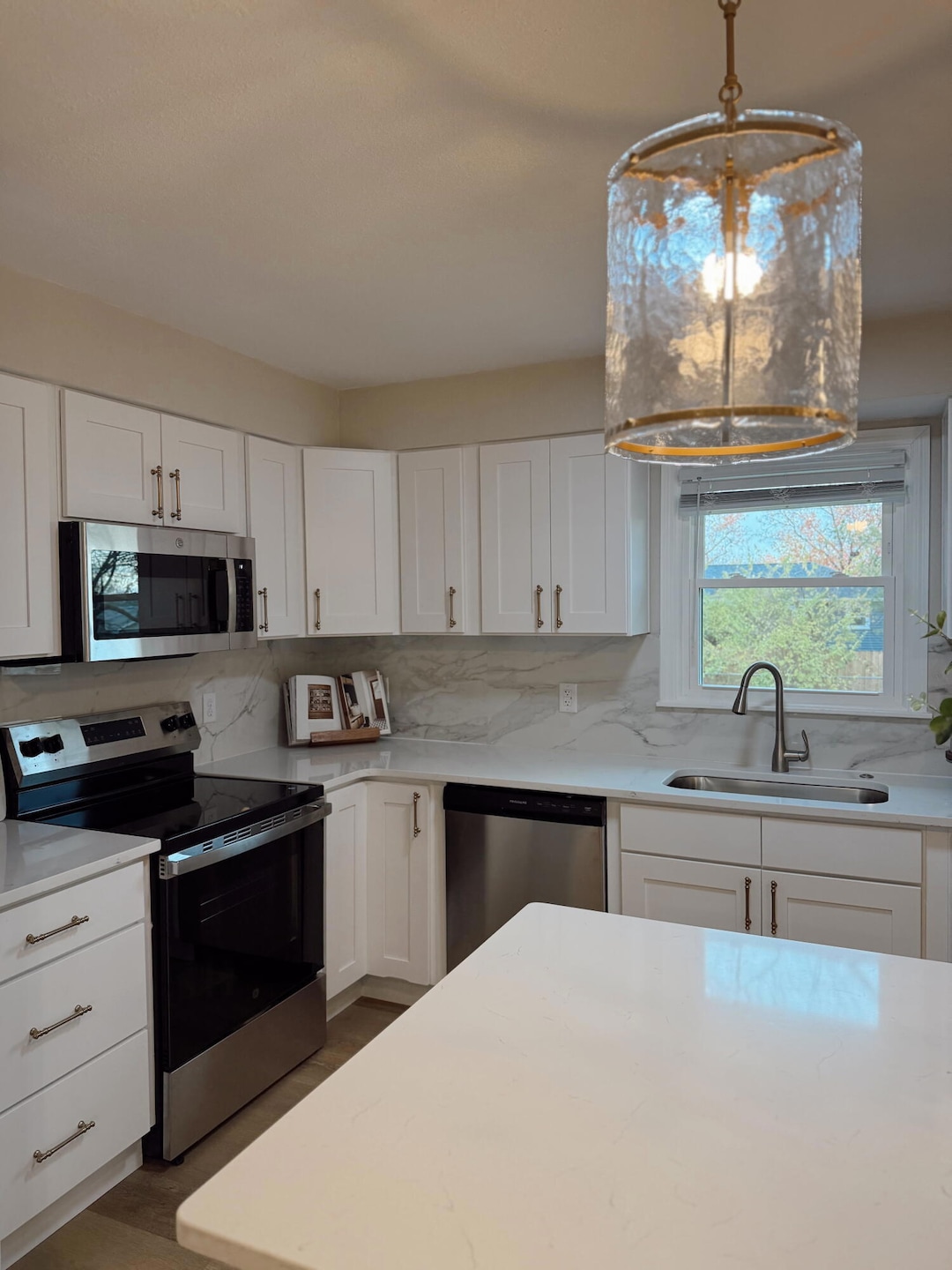 1812 Iris Dr, Columbia, MO 65202 - photo 1