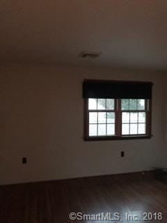 75 Connors Ln, Stratford, CT 06614 - photo 1