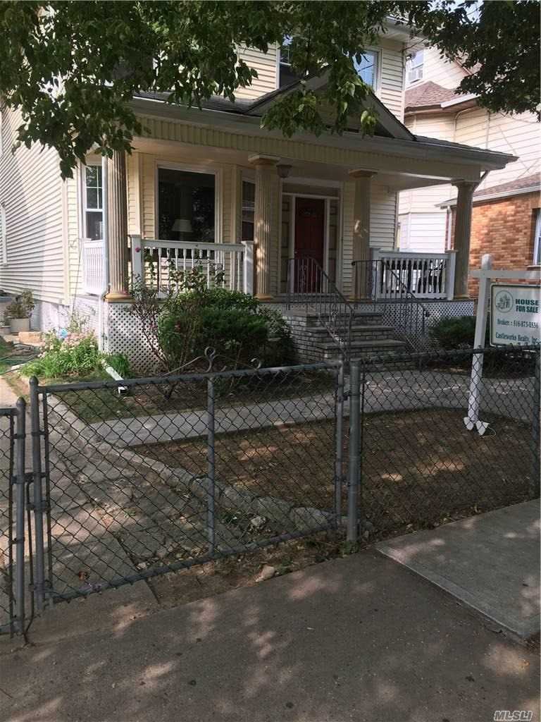 Sold $899,000 • Co-Listing Agent