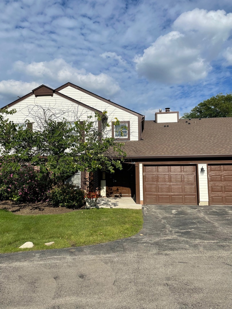 2136 Berkley Ct unit 101B, Naperville, IL 60565 - photo 1