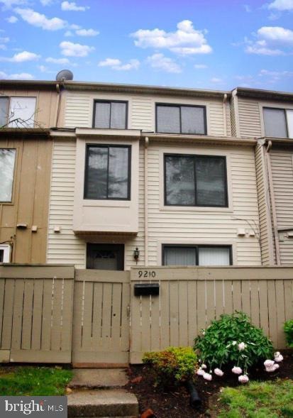 9210 Chadburn Place, Montgomery Village, MD 20886 - photo 1