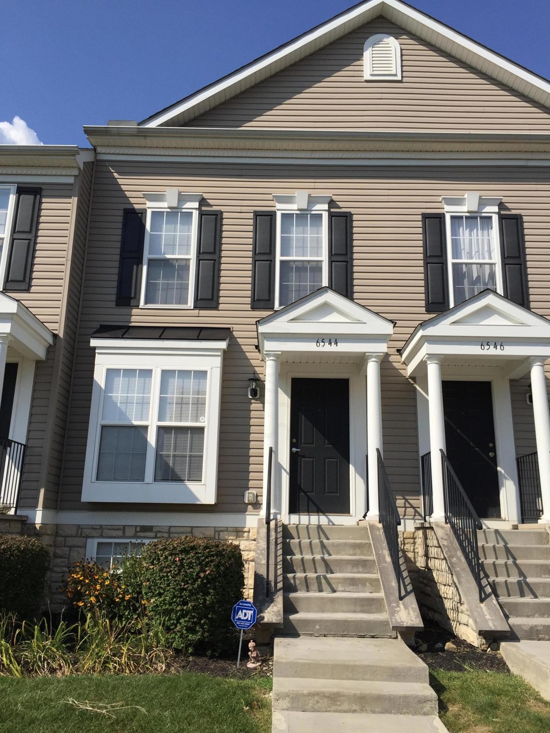 6544 Crab Apple Dr, Canal Winchester, OH 43110 - photo 1