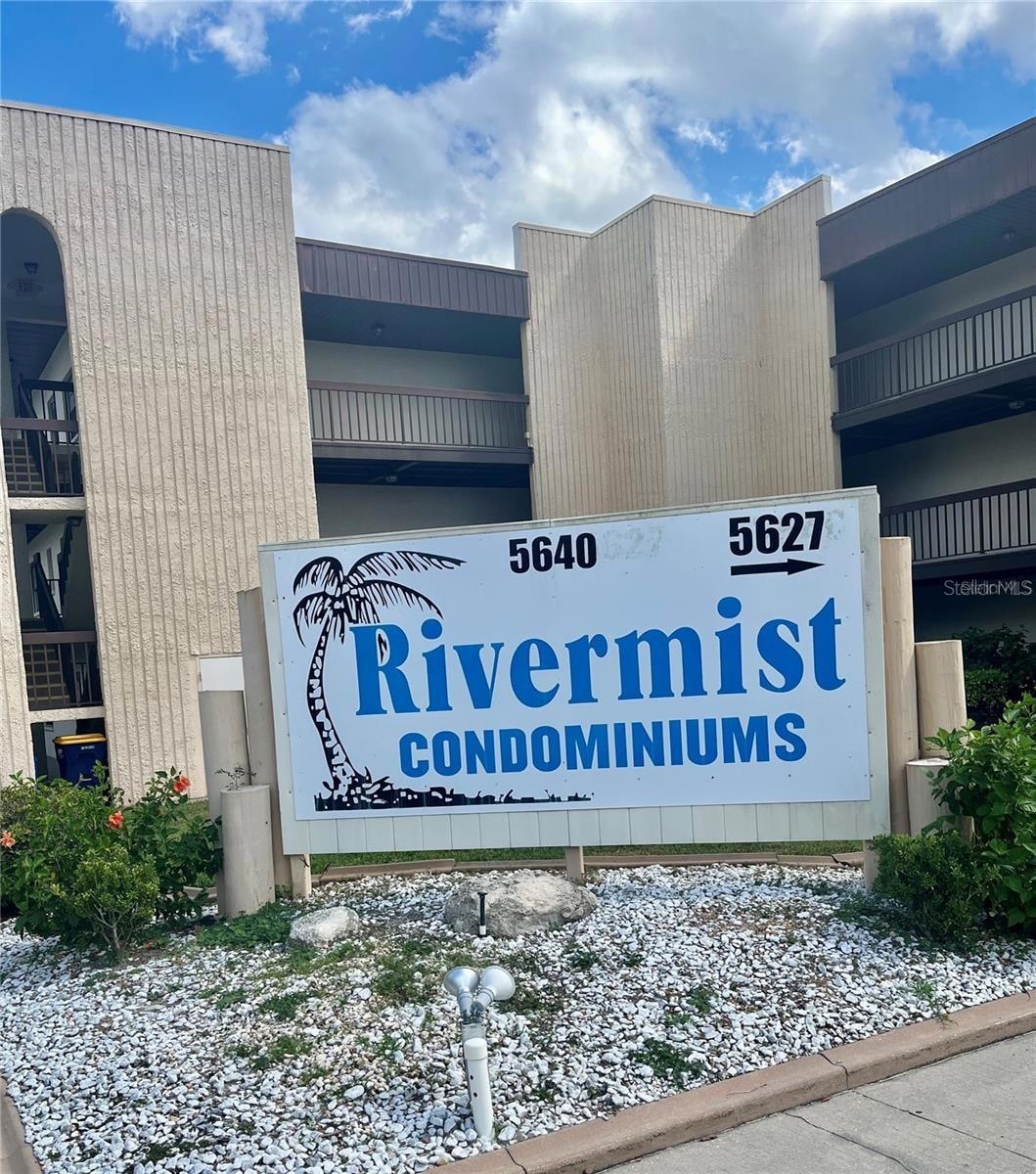 Rivermist East Building unit 2205, New Port Richey, FL 34652 - photo 1