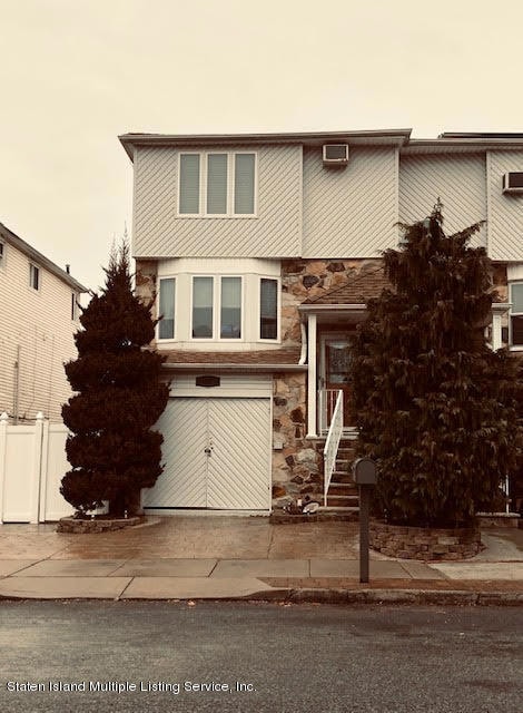 15 Field St
