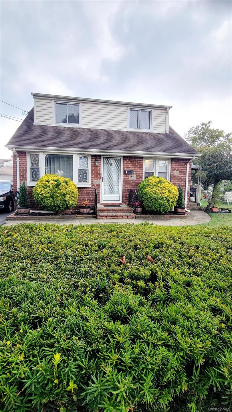 7 E Jefferson Ave unit 2, Mineola, NY 11501 - photo 1