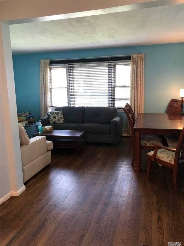 81 Finch Ln unit 1B, Islip, NY 11751 - photo 1