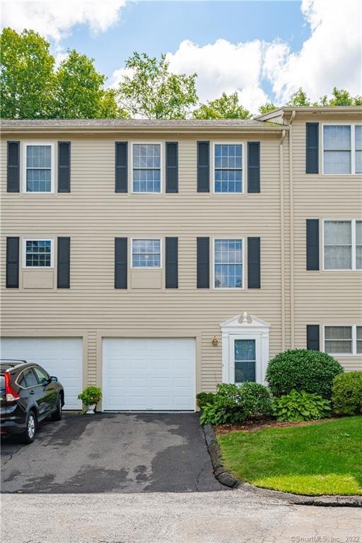 91 Crown Ridge unit 91, Newington, CT 06111 - photo 1